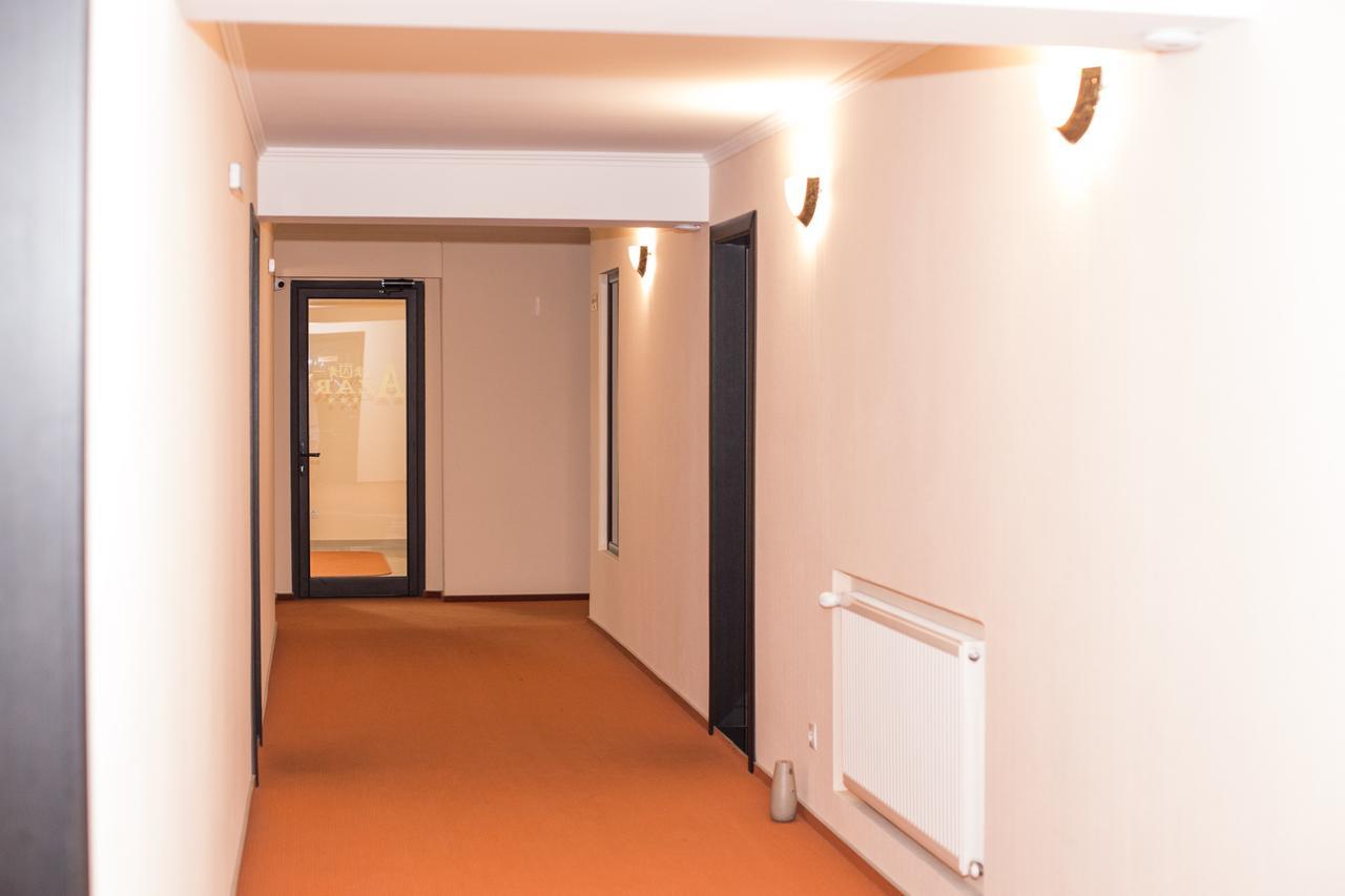 ホテル Complex Azar Galaţi エクステリア 写真
